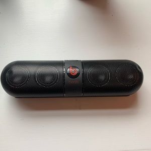 Beats Pill